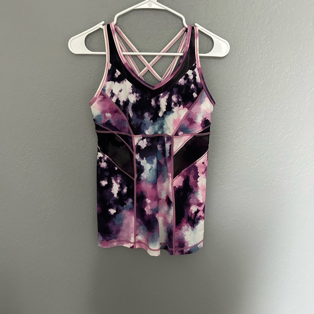 Lululemon tank